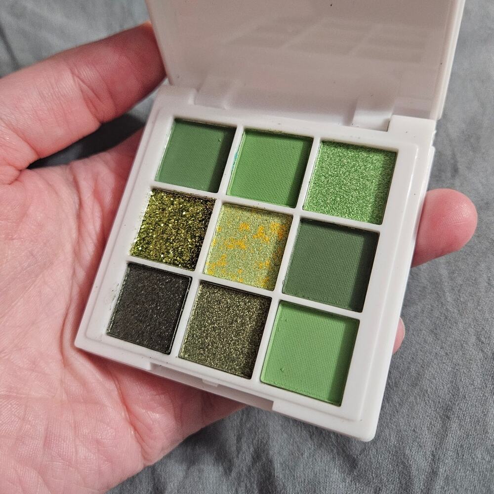 Juju Dream Mint Cream Green 9 Color Eyeshadow Palette Asian Beauty New